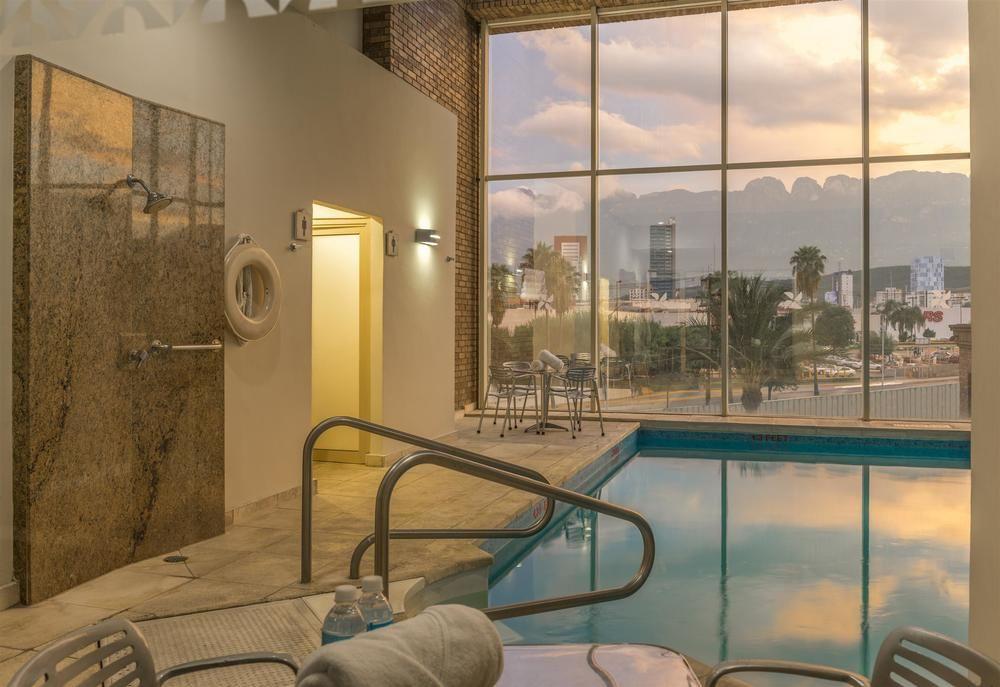 Four Points By Sheraton Galerias Monterrei Exterior foto Spa at the Four Seasons Hotel