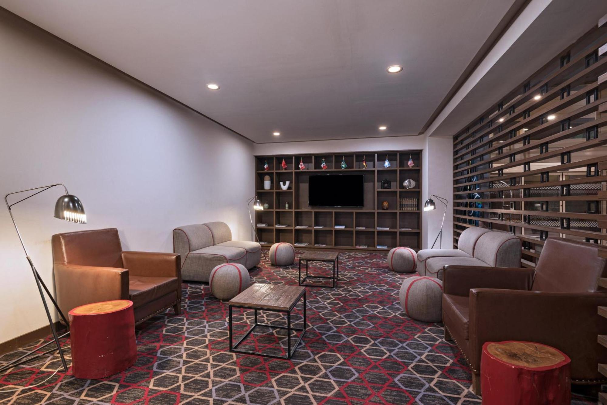 Four Points By Sheraton Galerias Monterrei Exterior foto Library